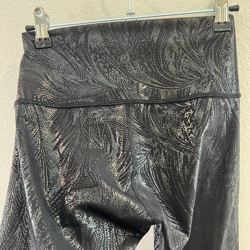 Lululemon sz 4 Wunder Under High-Rise Tight 28" FULL ON LUXTREME floral - Picture 5 of 10